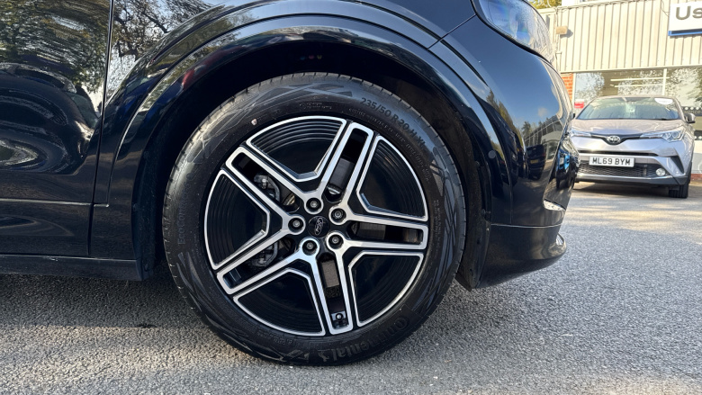 Ford Capri 210kW Premium 77kWh 5dr Auto Electric Estate